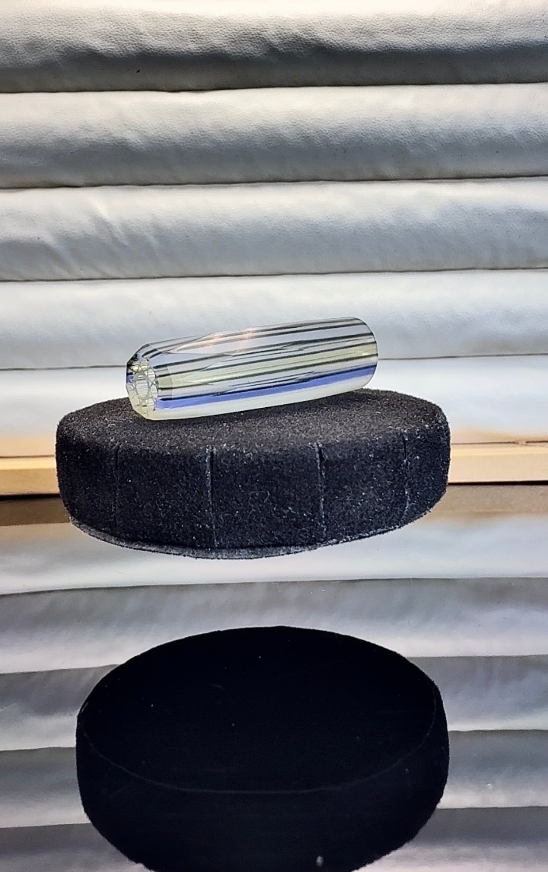 Ivory to Pink CFL Dual UV || 11mm X 3.6cm GT-R.19 Exotic Diamond Faceted—Y01 Original Hand Sculpted One-Of-One Geometric Glass Art