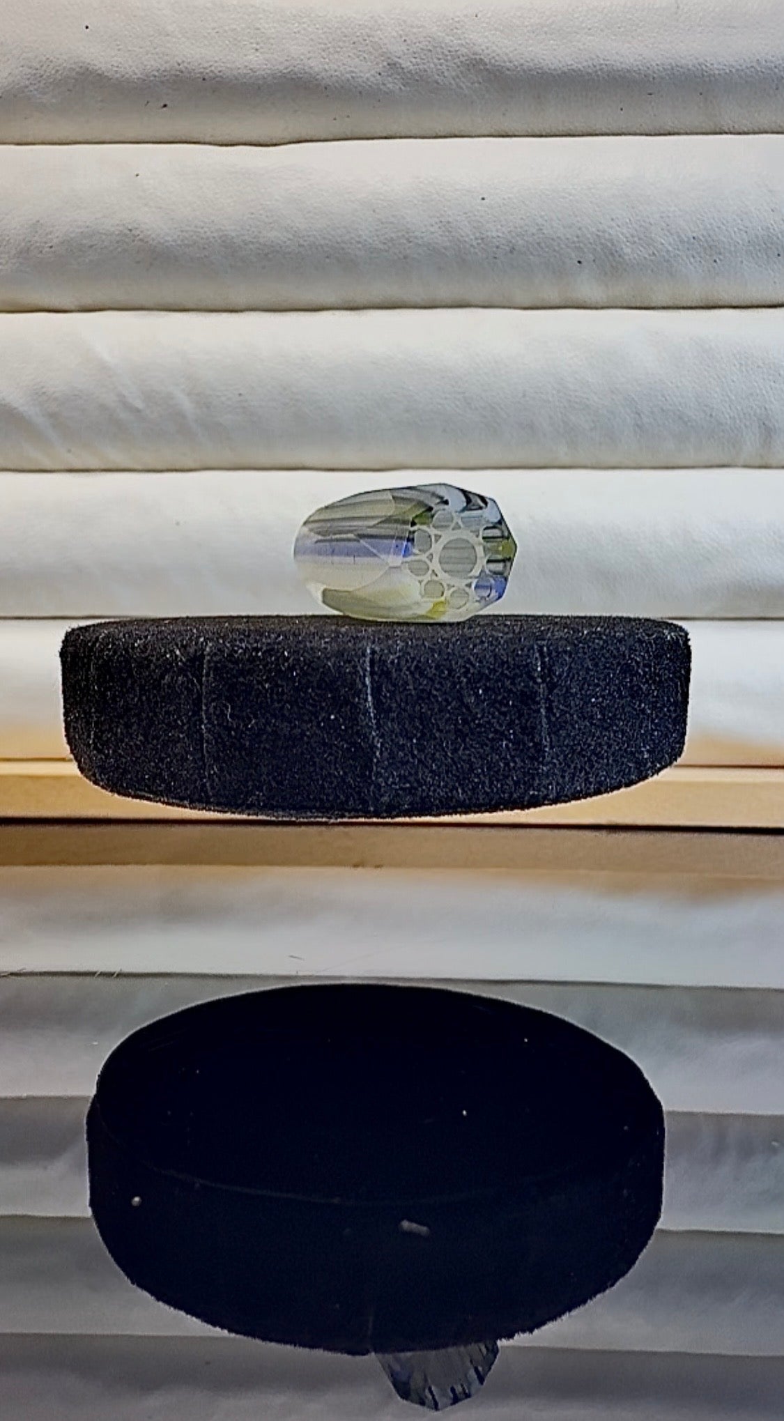 Ivory to Pink CFL Dual UV || 11mm X 3.6cm GT-R.19 Exotic Diamond Faceted—Y01 Original Hand Sculpted One-Of-One Geometric Glass Art