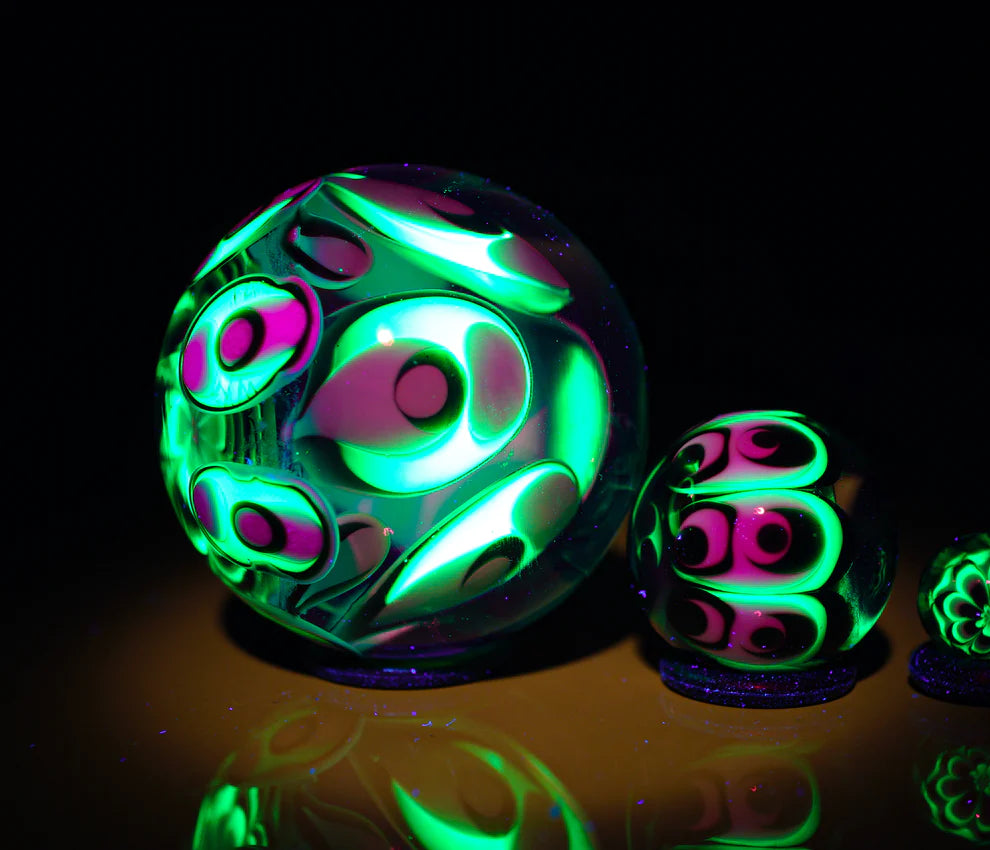 Master Marble 6 series || B&W Dot-stacked UV Reactive Uranium Glass||