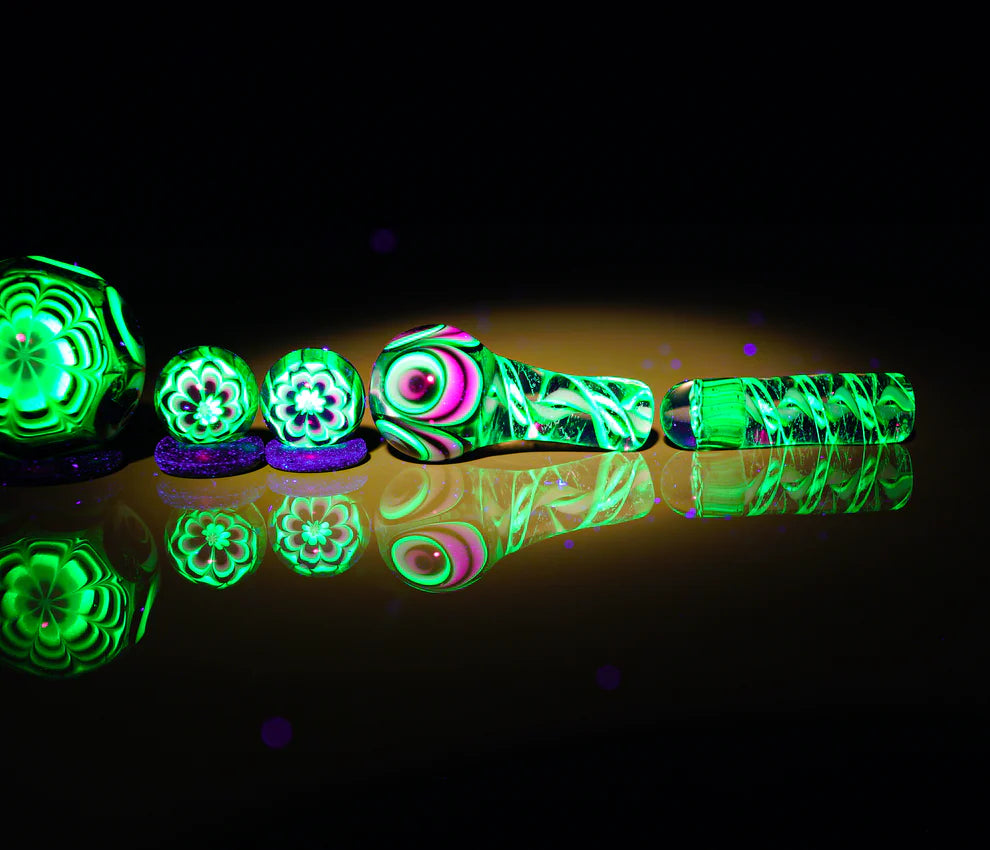 Master Marble 6 series || B&W Dot-stacked UV Reactive Uranium Glass||