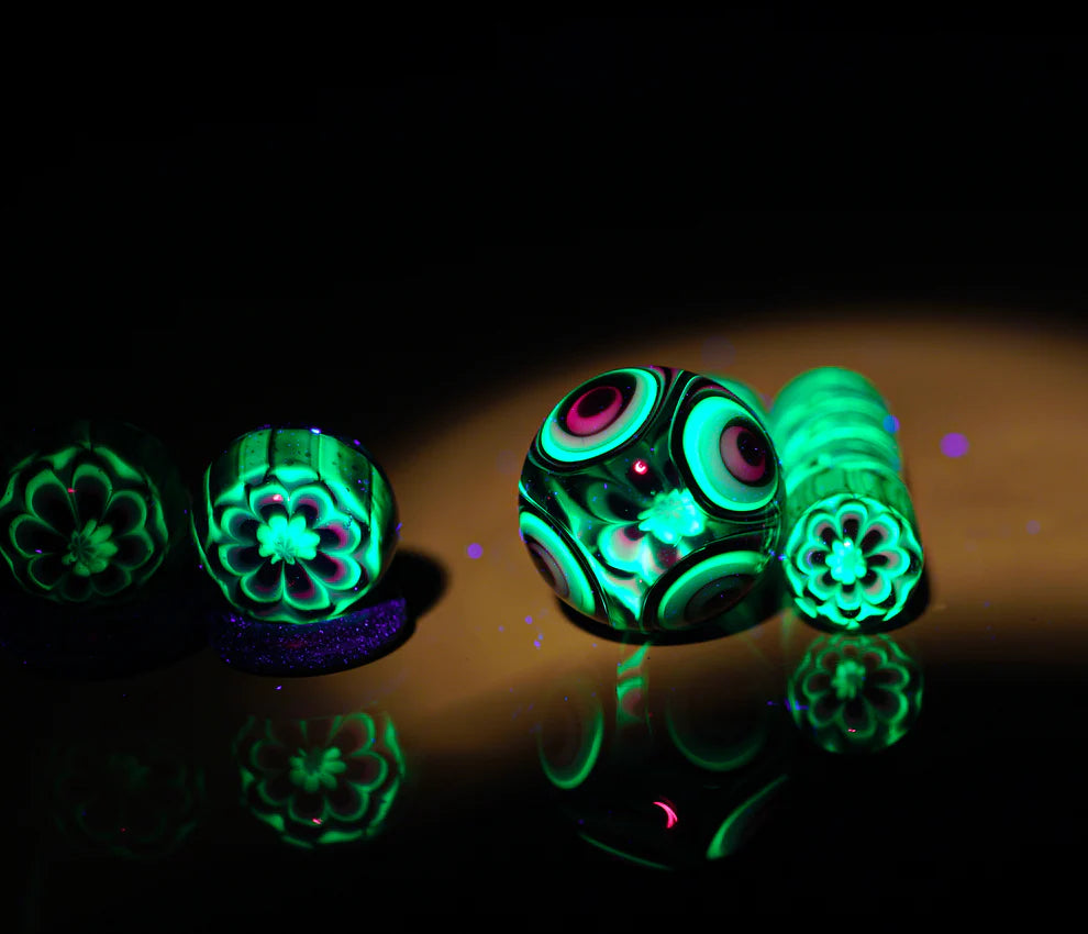 Master Marble 6 series || B&W Dot-stacked UV Reactive Uranium Glass||