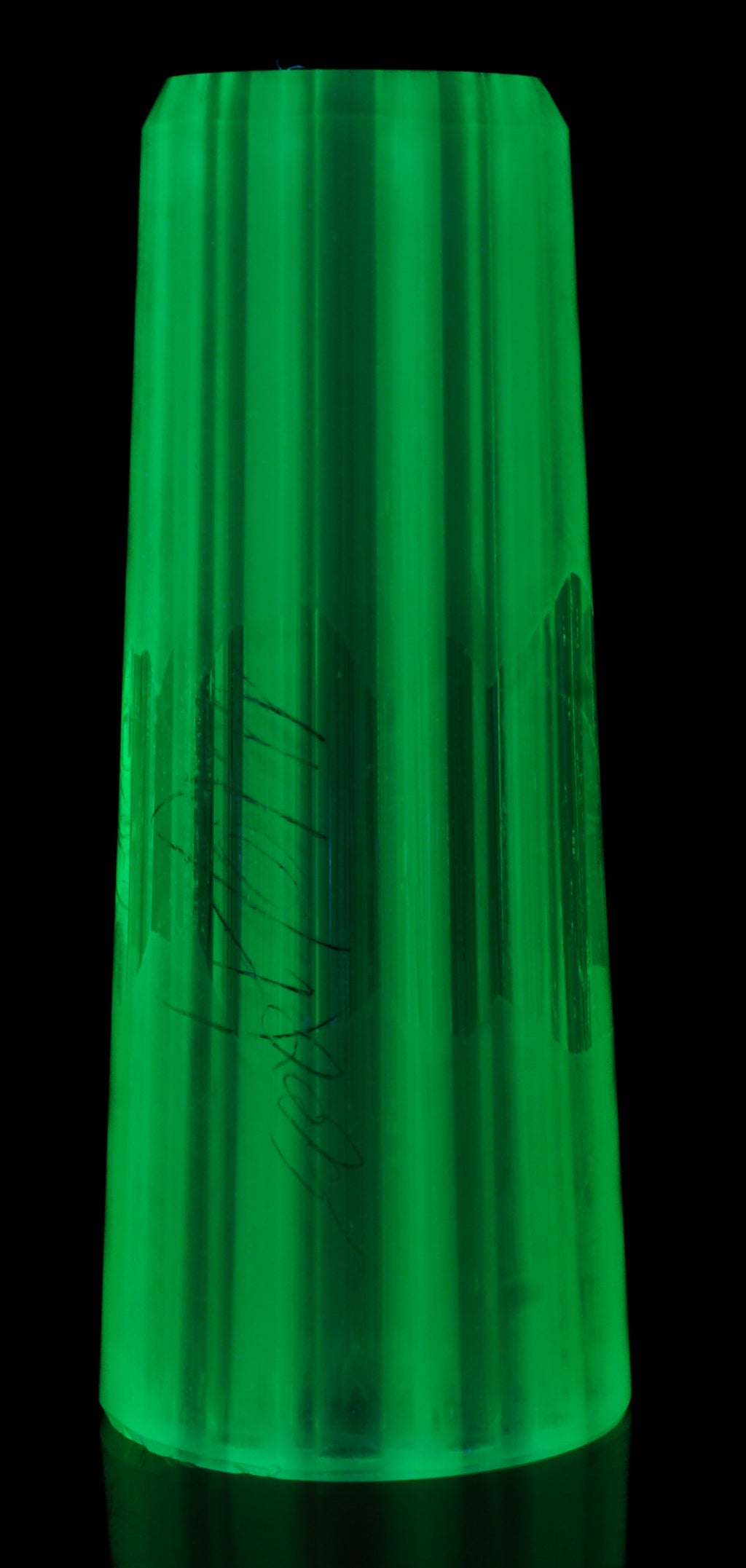 One-Of-One Hand Sculpted Original Geometric Glass Art || GERMAN SCIENTIFIC URANIUM UV GLASS || 13mm x 3.3cm Standard || Satin Matte Gloss Blend || GT-R19 Exotic G1-A43