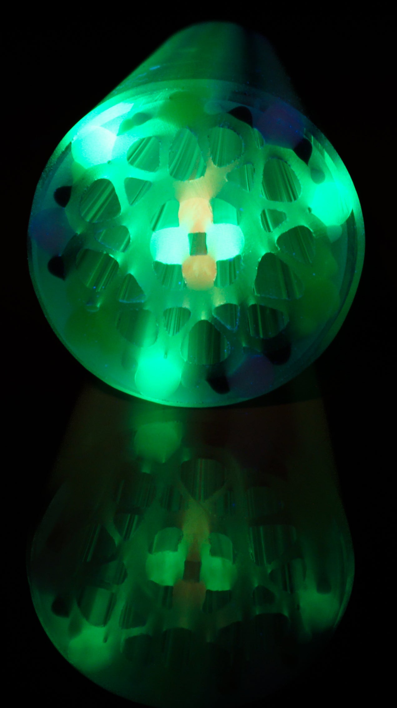 TELE-MAGENTA ION UV CONNOISSEURS SATIN MATTE CUBANO || URANIUM GLASS