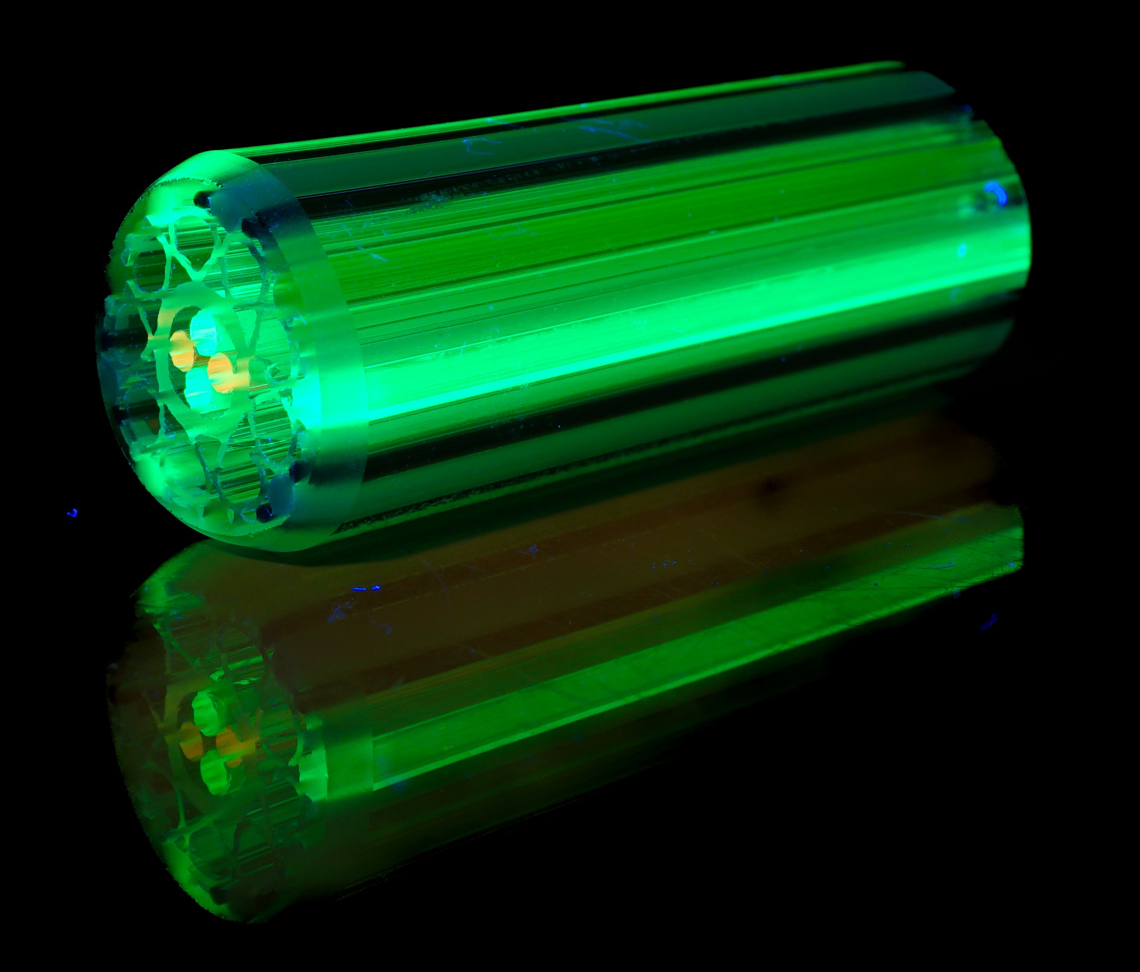 TELE-MAGENTA ION UV || GT-R.24 EXOTIC || Unit ID# E12-M191-PI || 12mm